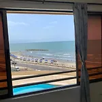 Apartamento En Cartagena Marbella